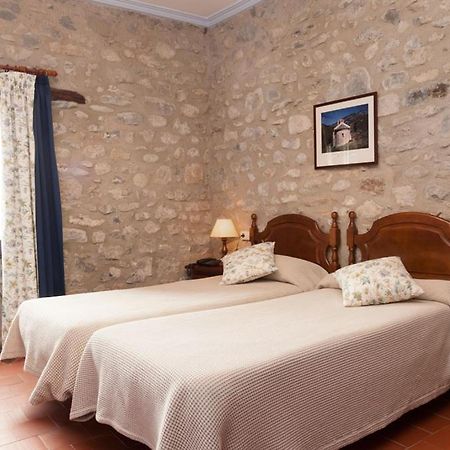 Hostal De La Rovira Oix المظهر الخارجي الصورة