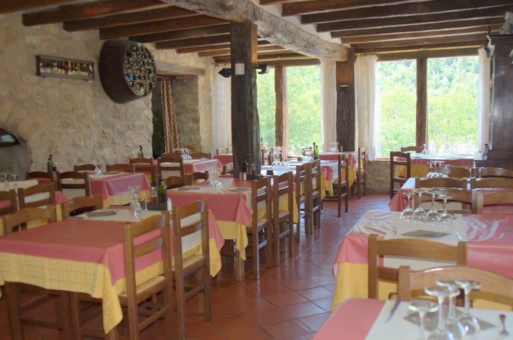 Hostal De La Rovira Oix المظهر الخارجي الصورة