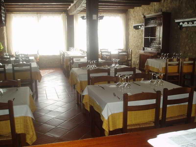 Hostal De La Rovira Oix المظهر الخارجي الصورة